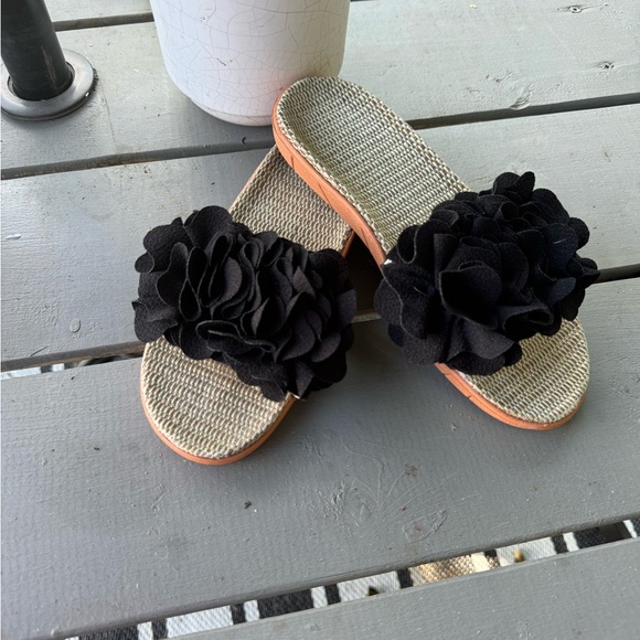 Floral Sandals - Picture 3 of 4